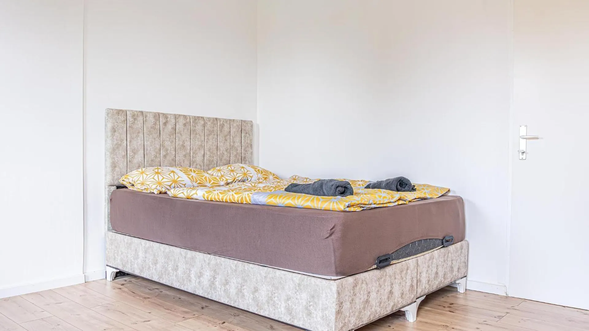 Comfy 3Br Apt With Garden, Up To 10 People Vienna 0*,  Austria